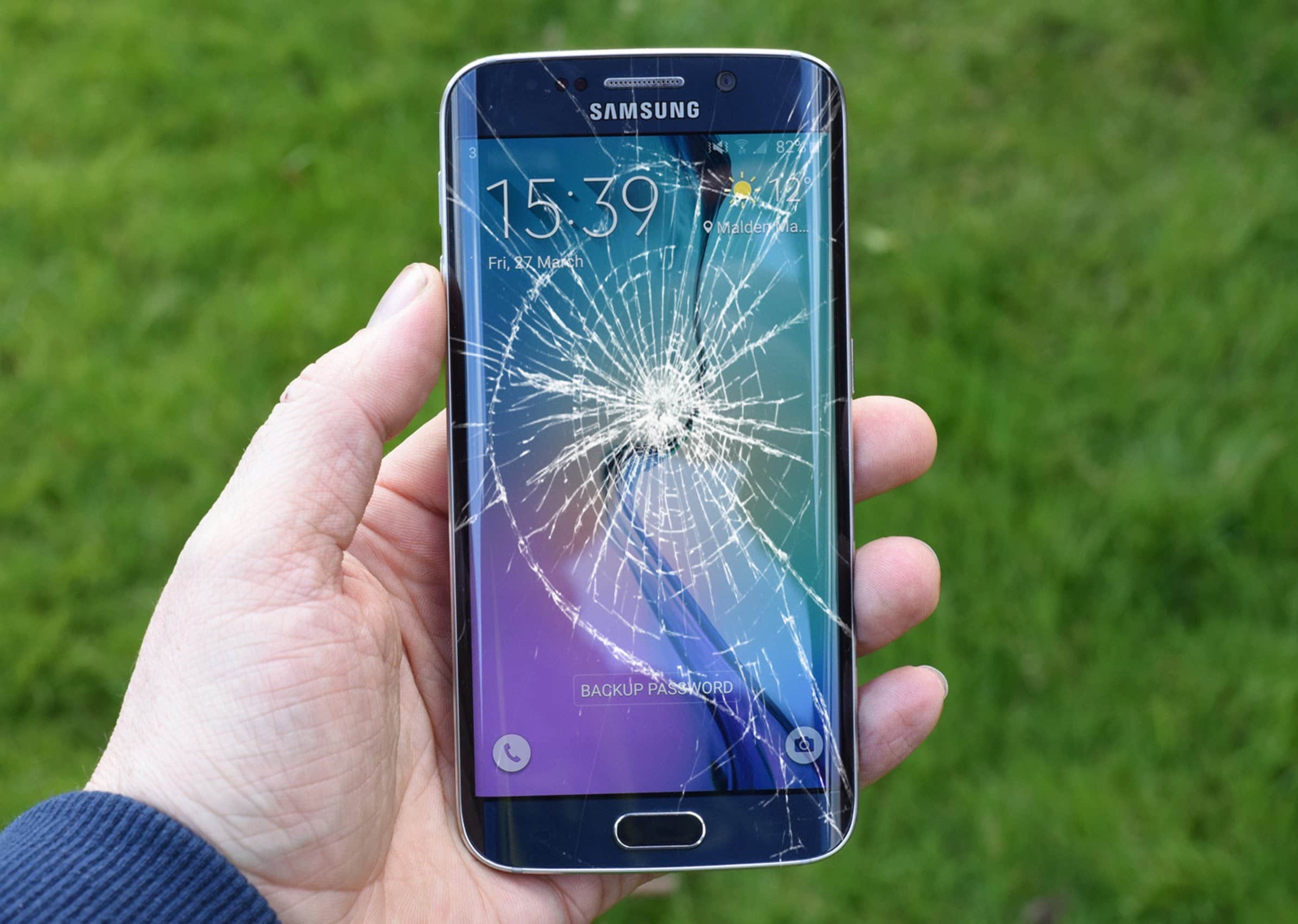 Восстановление телефоны samsung. Разбитый дисплей самсунг. Samsung Galaxy 1 Screen. Разбитый Samsung Galaxy s6. Самсунг галакси а 100.